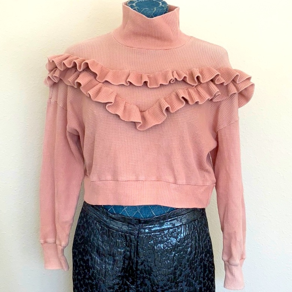 Kurt Lyle Ruffle Cropped Thermal
